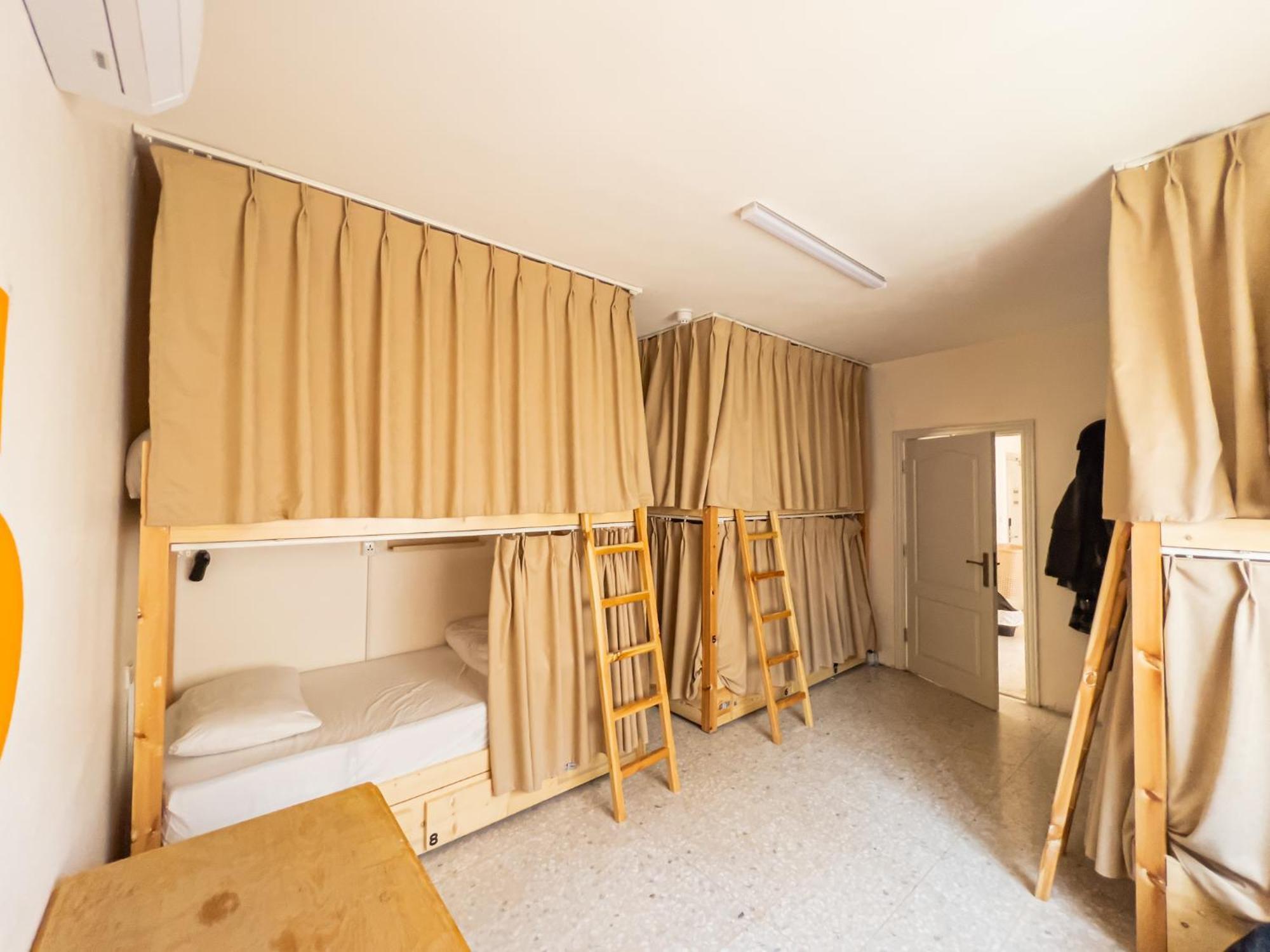 Battuta Hostel Amman Rom bilde